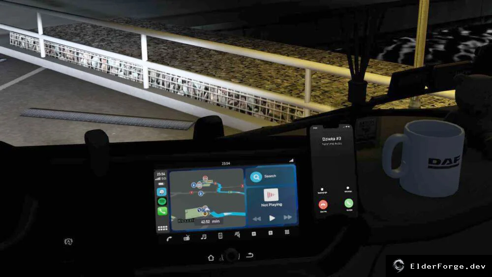 Обложка мода: Euro Truck Simulator 2 – iPhone 13 имитация смартфона в кабине